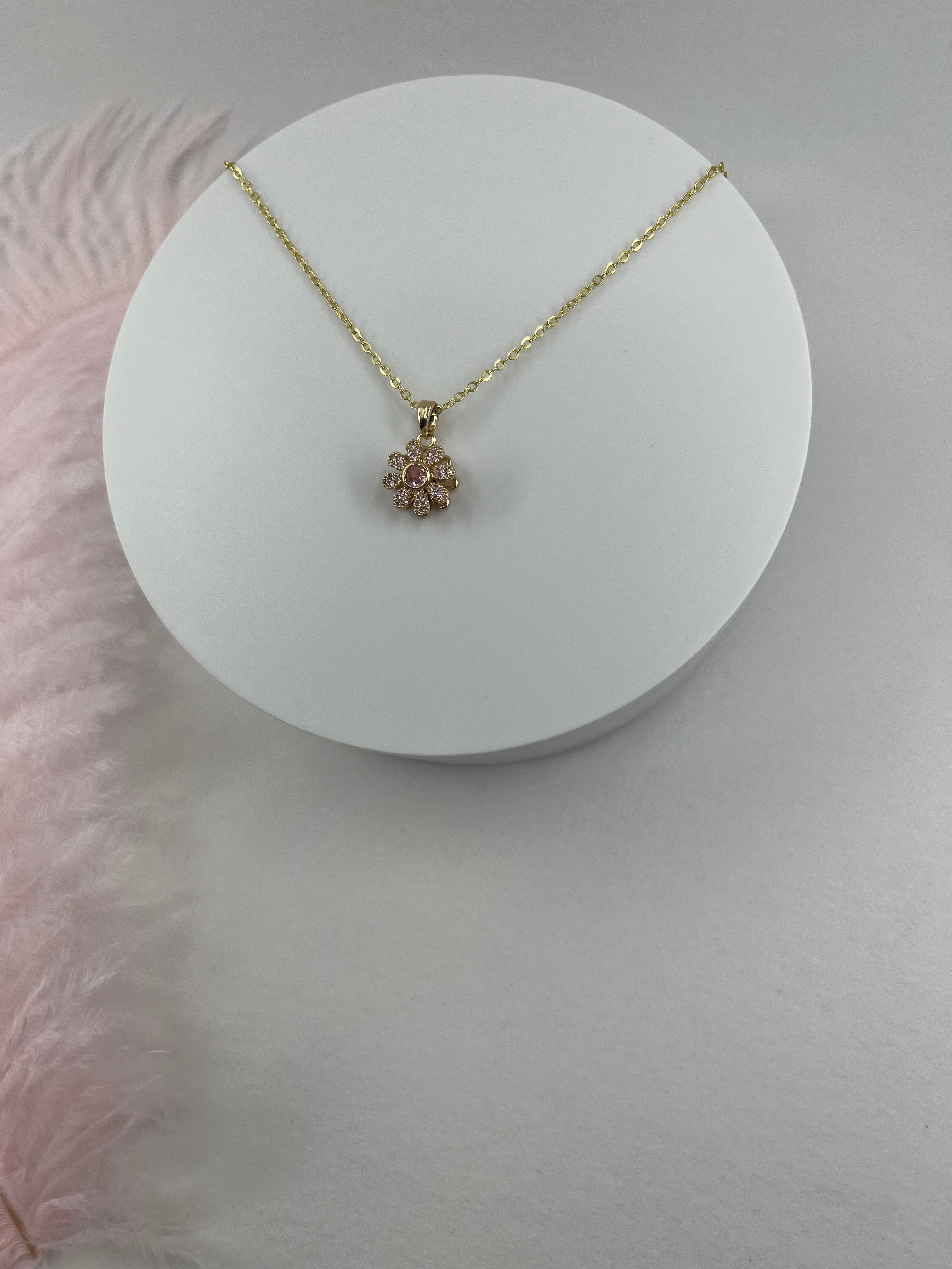 18K Gold Flower Spinner Pendant Necklace