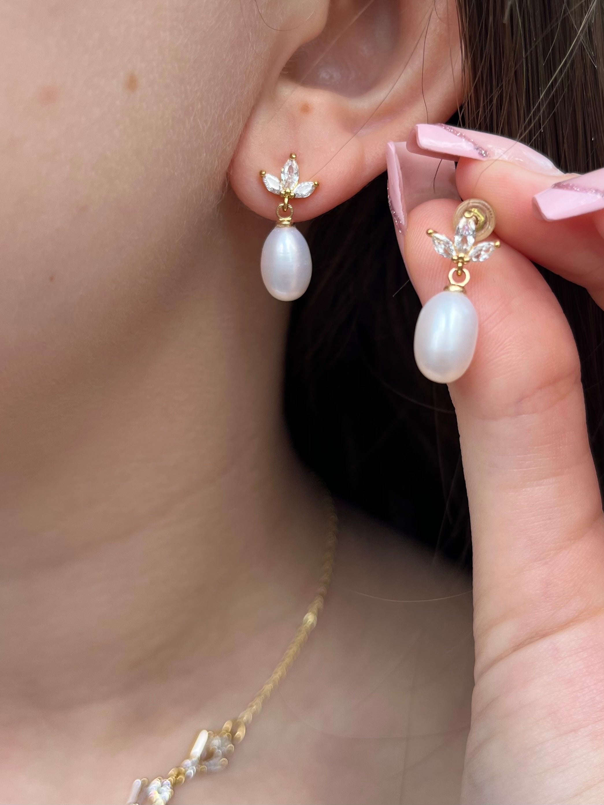 Natural Pearl & Zirconia Necklace with Earrings – 18K Gold Plated, Gift Box