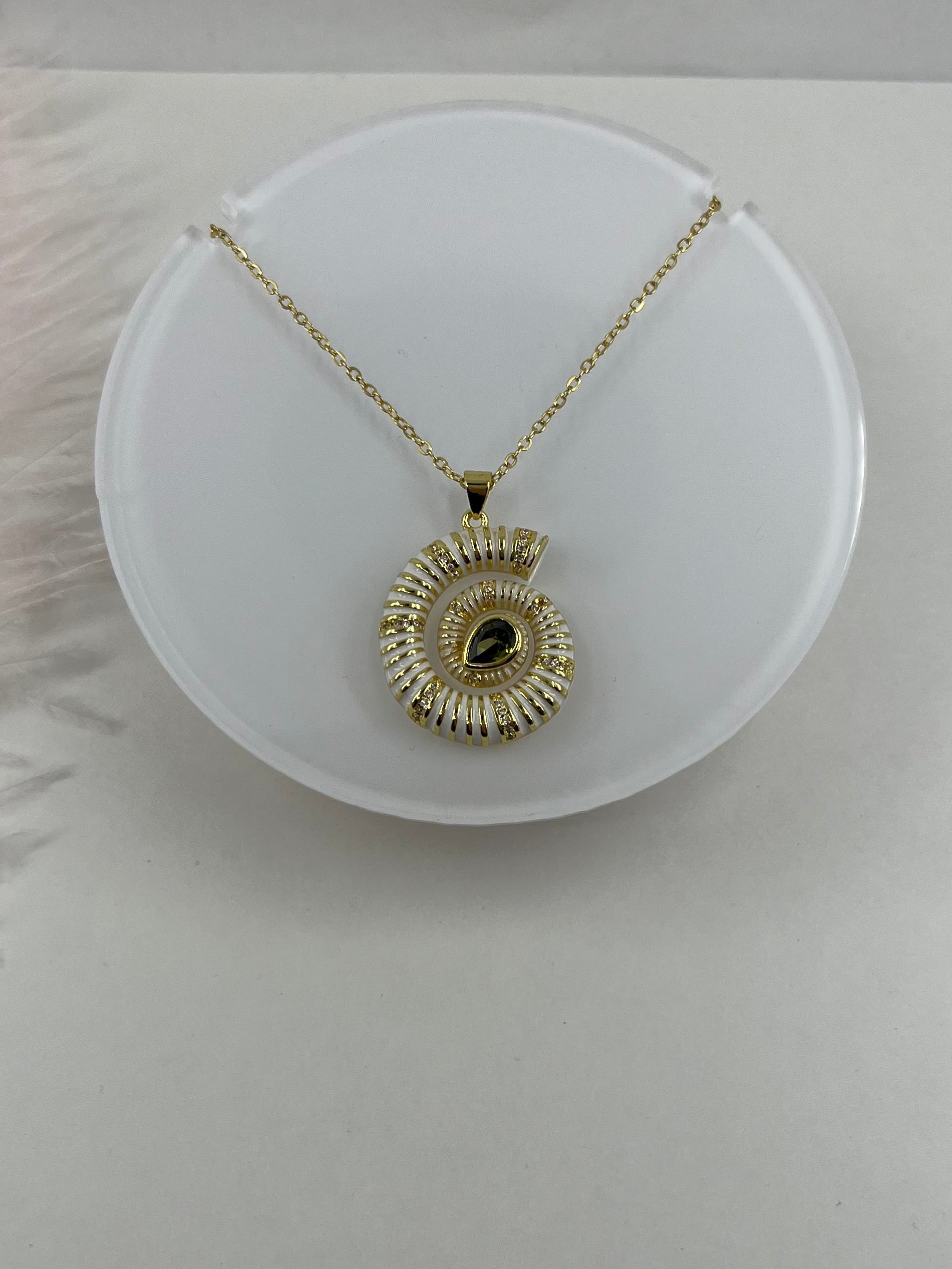 Necklace with 18K Gold shell conch pendant