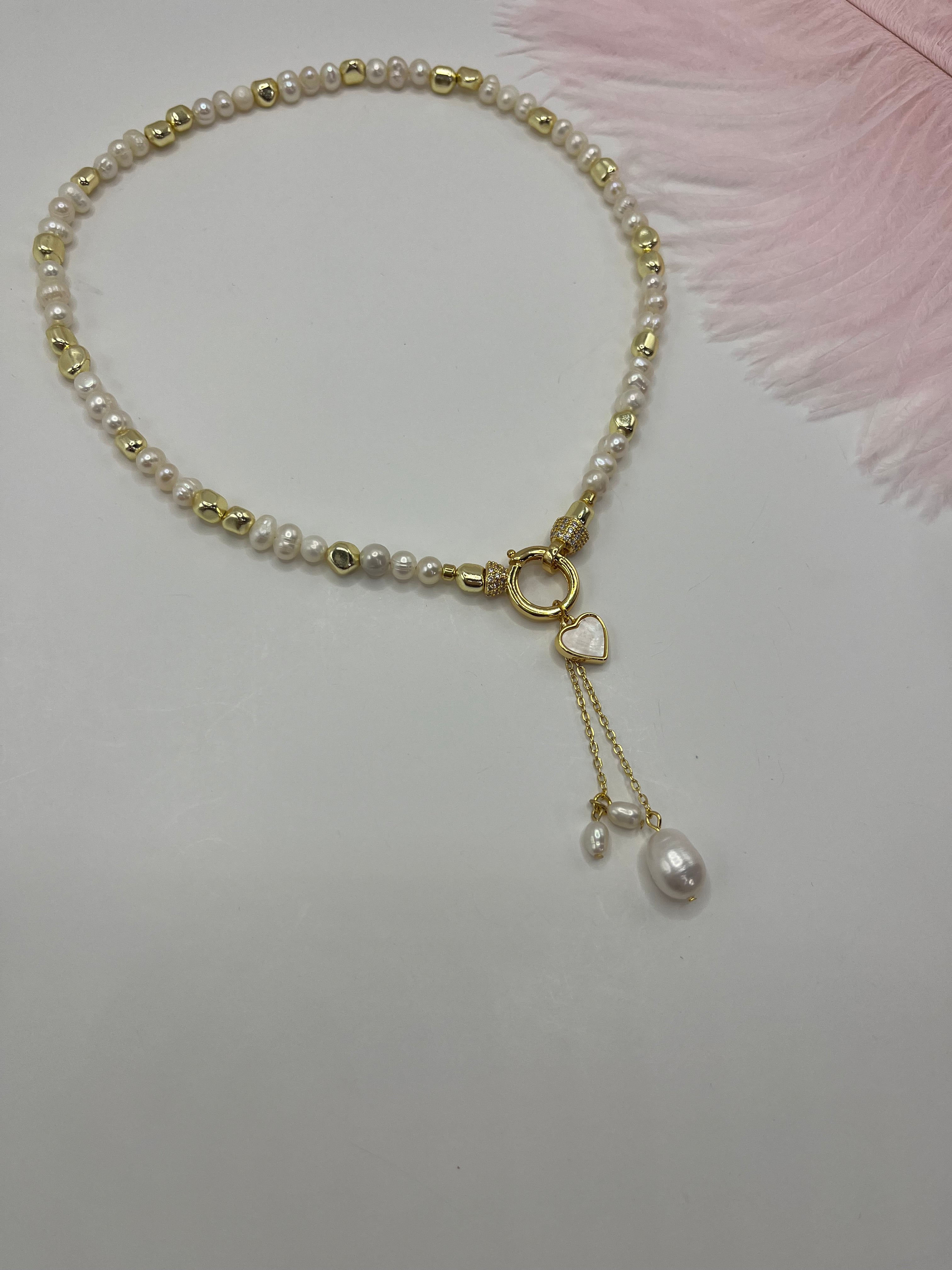 Freshwater Pearl Choker Necklace with heart pendant: 18K Gold Plated