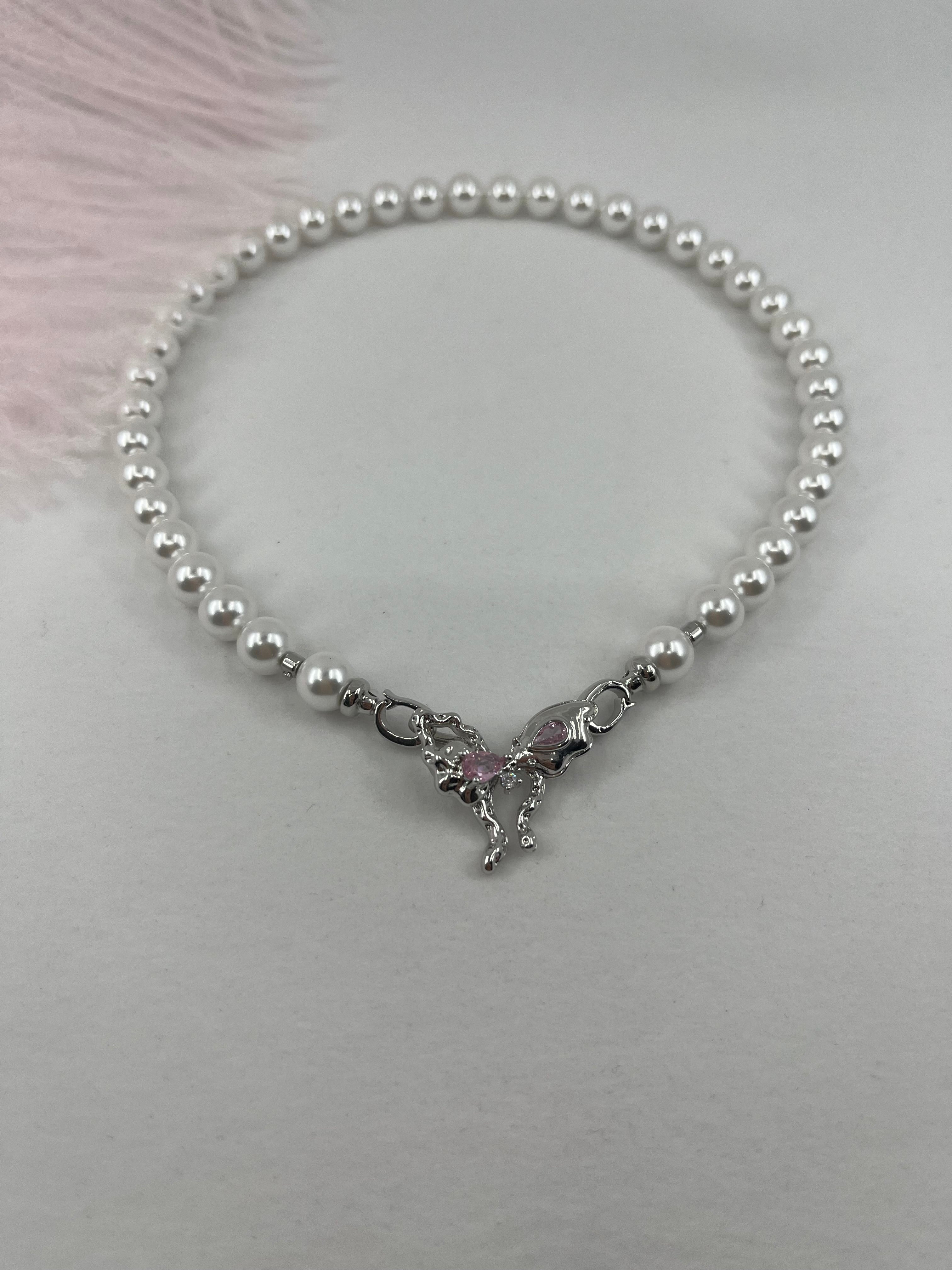 Shell Pearl Necklace with butterfly Clasp