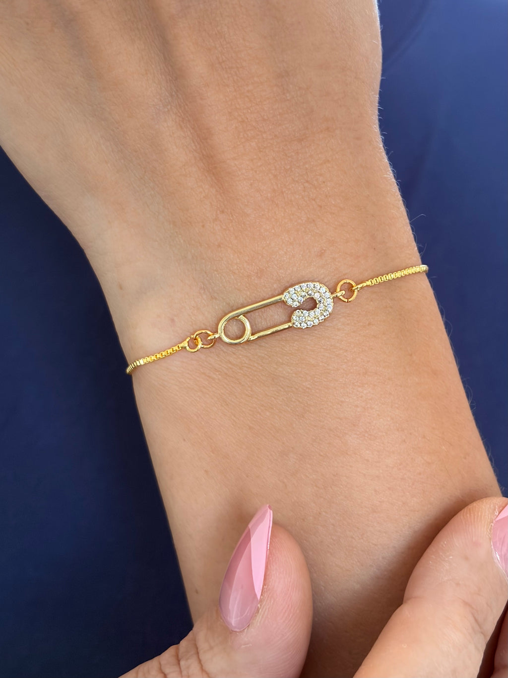 Zirconia safety pin bracelet with slider chain