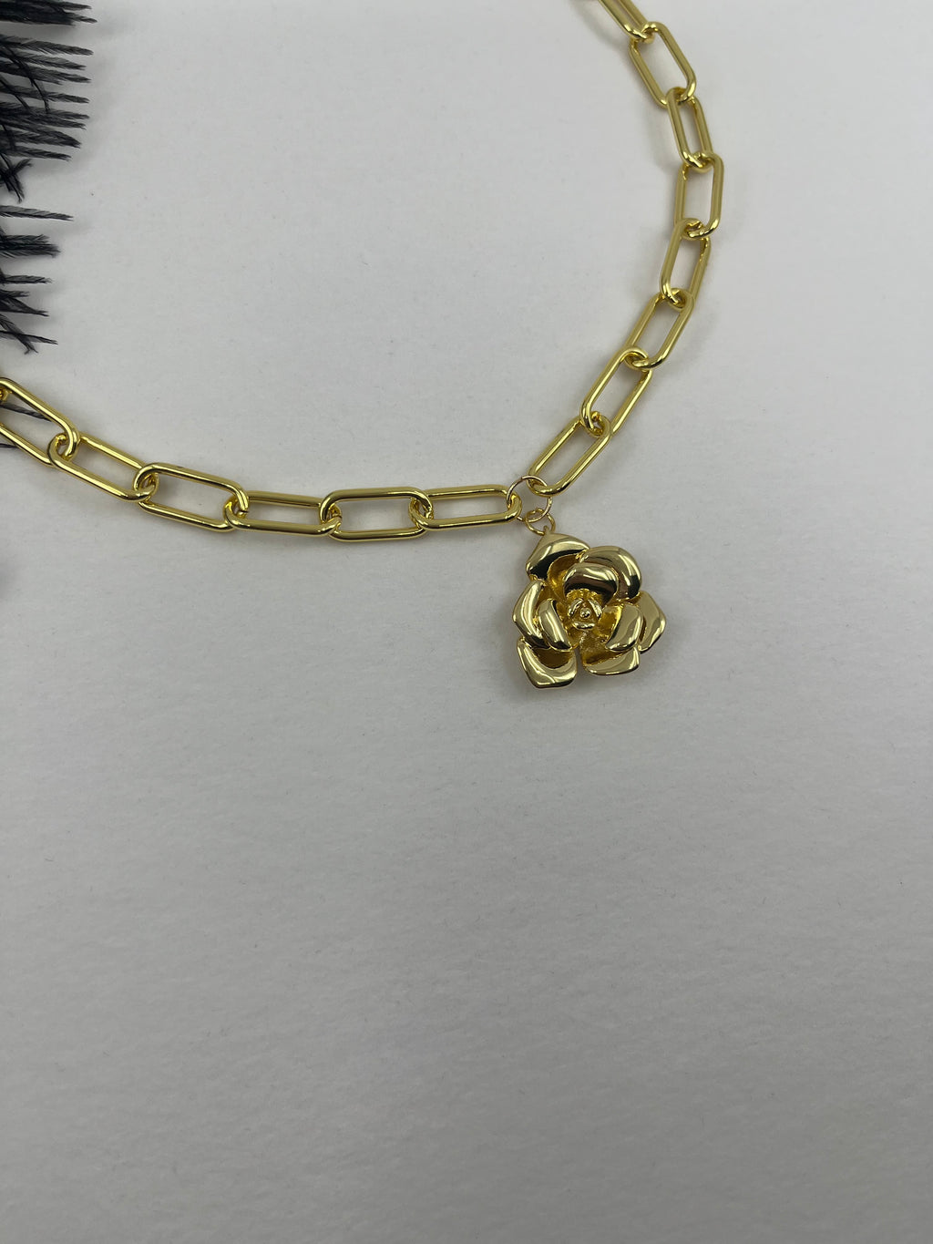 18K Gold Chunky Chain Necklace with rose