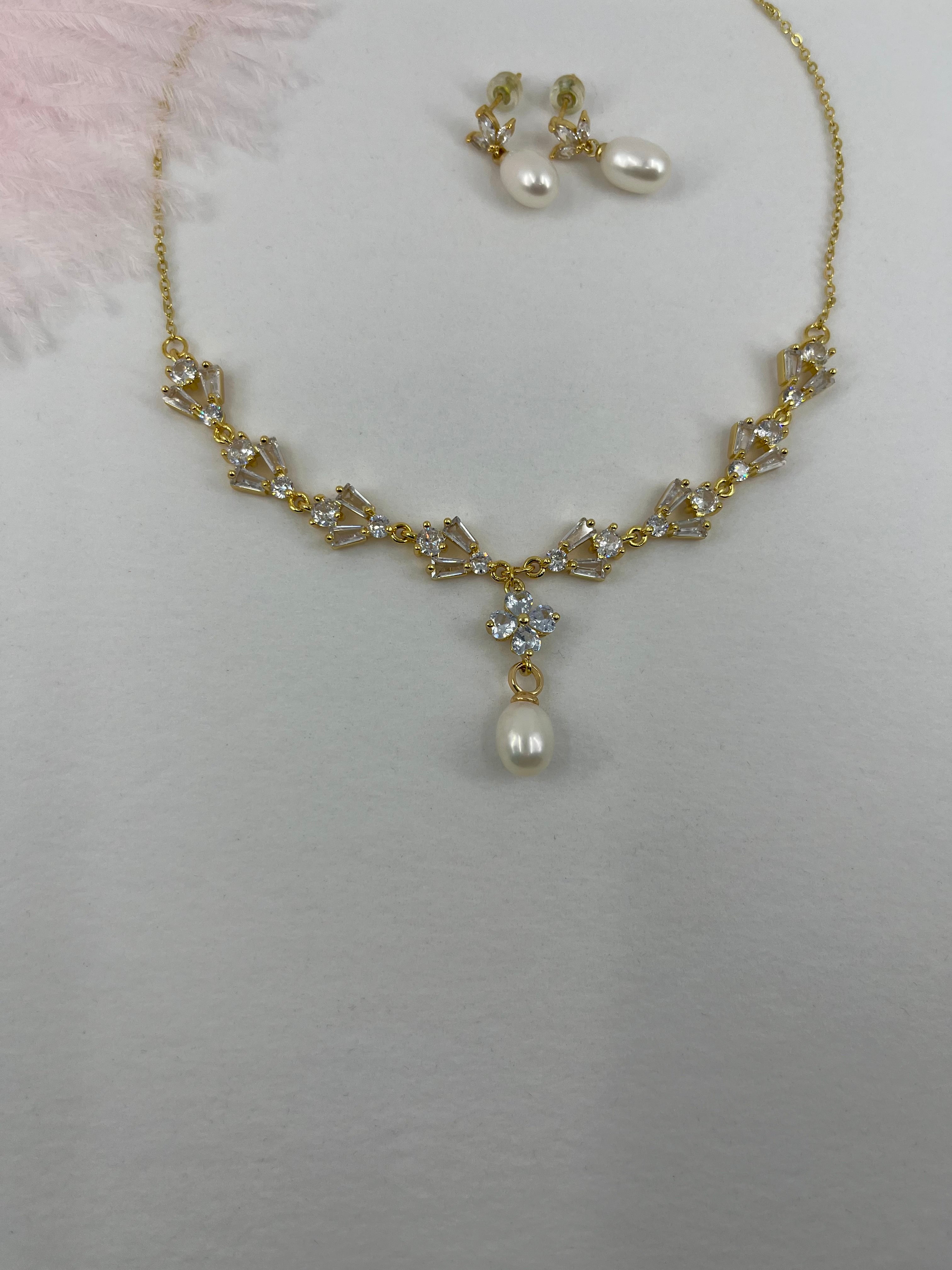 Natural Pearl & Zirconia Necklace with Earrings – 18K Gold Plated, Gift Box