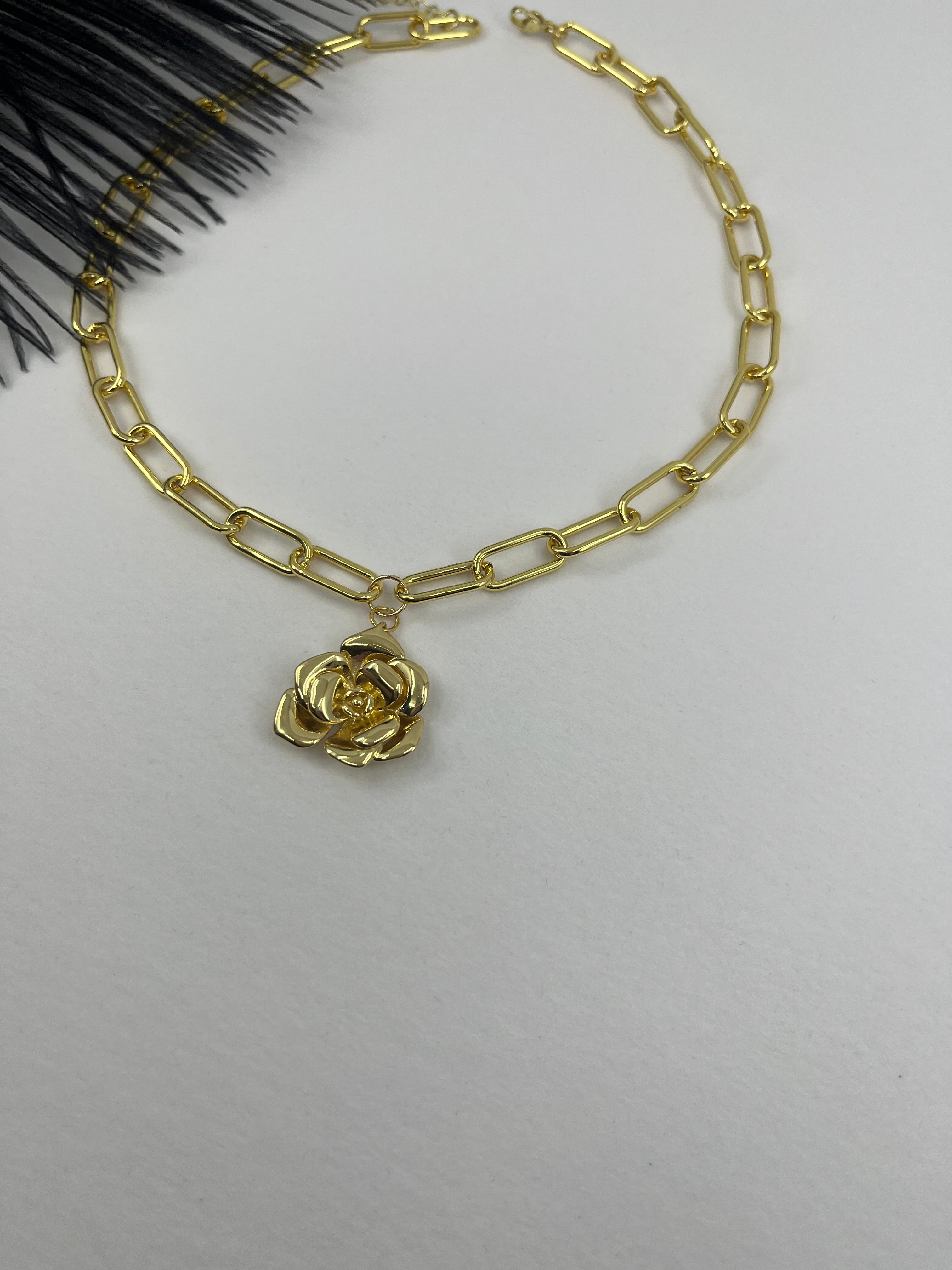 18K Gold Chunky Chain Necklace with rose