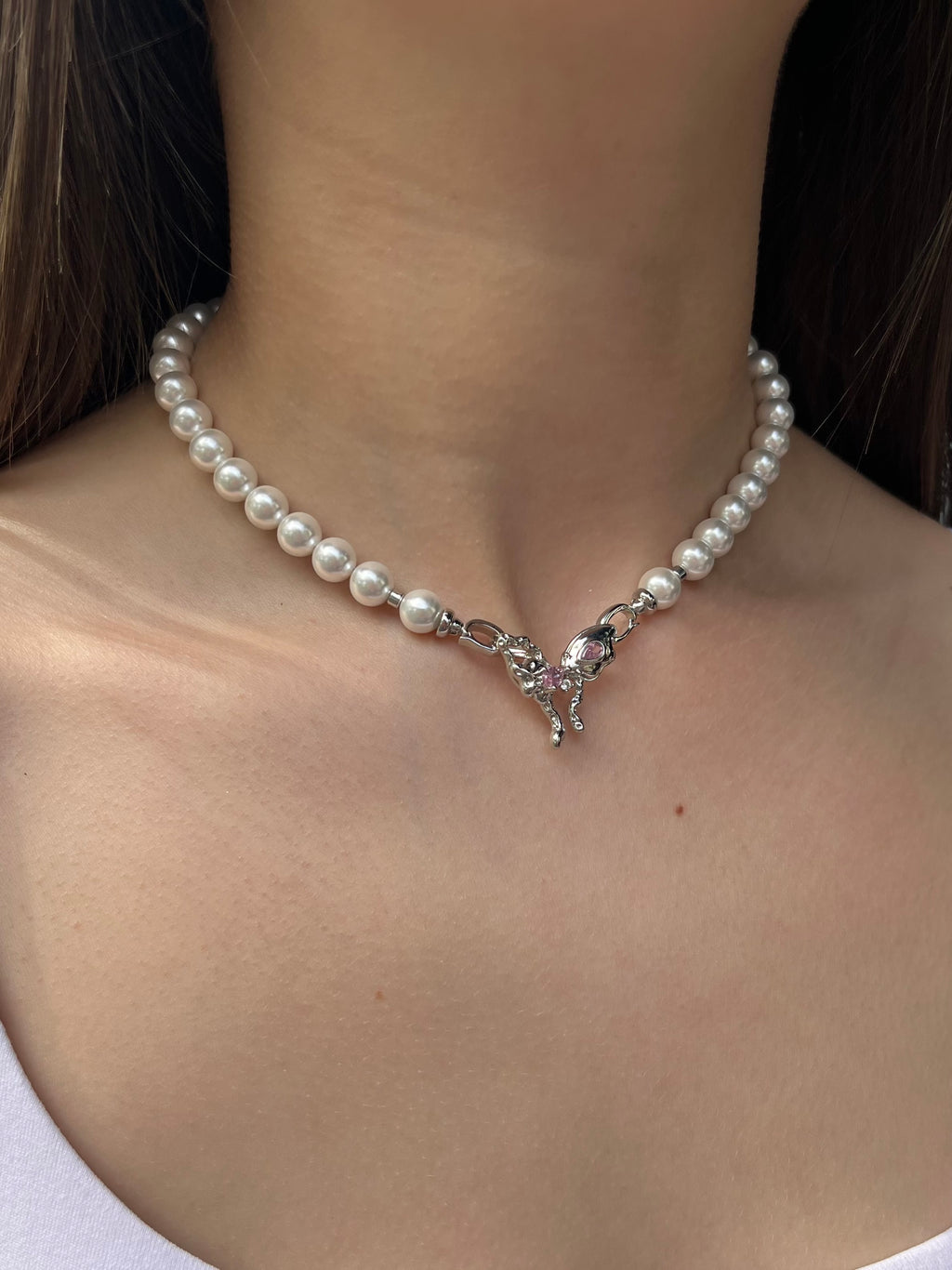 Shell Pearl Necklace with butterfly Clasp