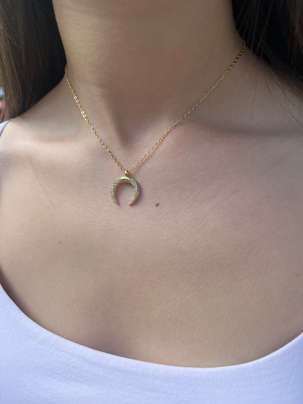 Choker necklace with zirconia moon pendants: 18K Gold Plated