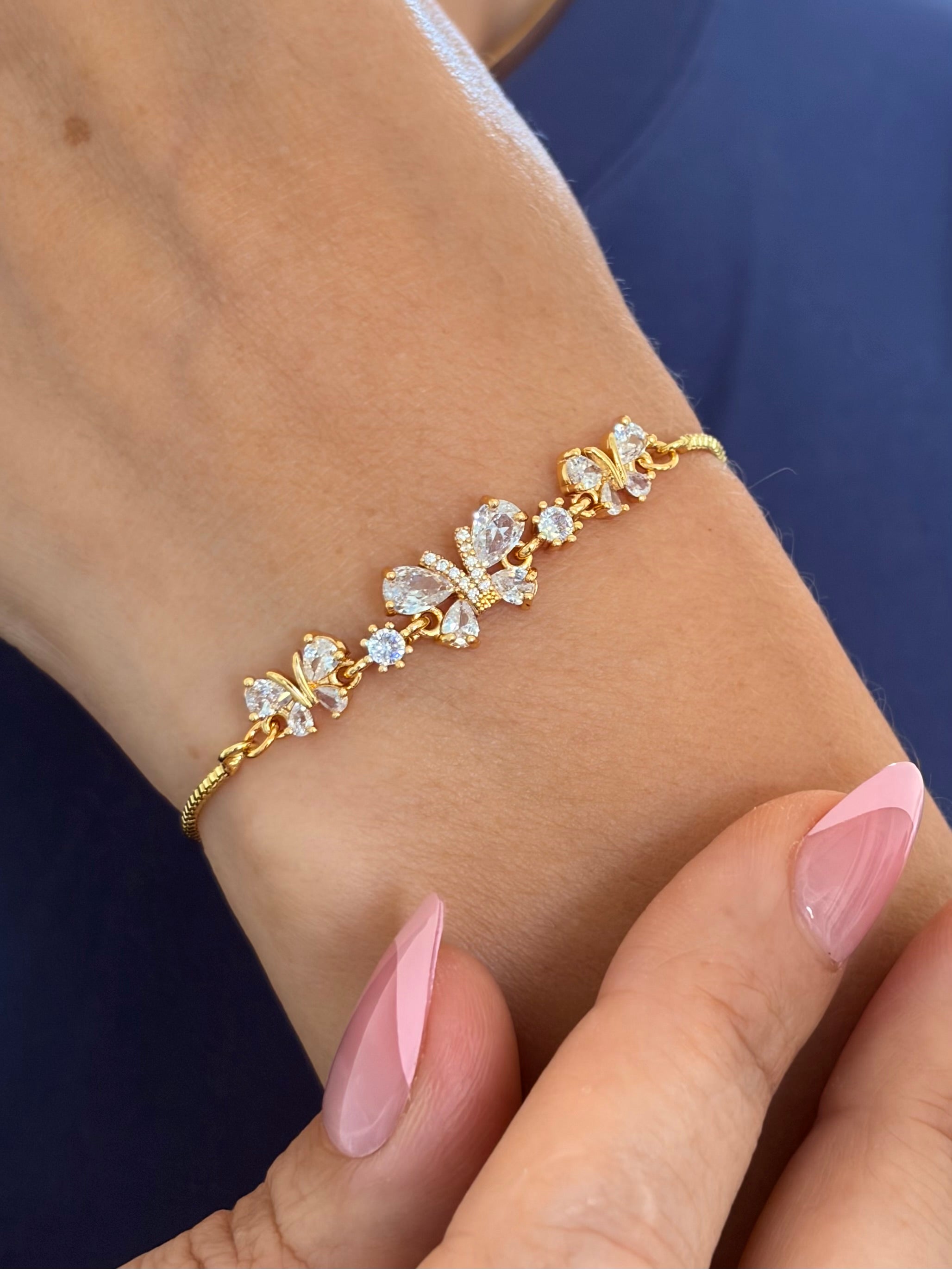 Butterfly bracelet with slider chain