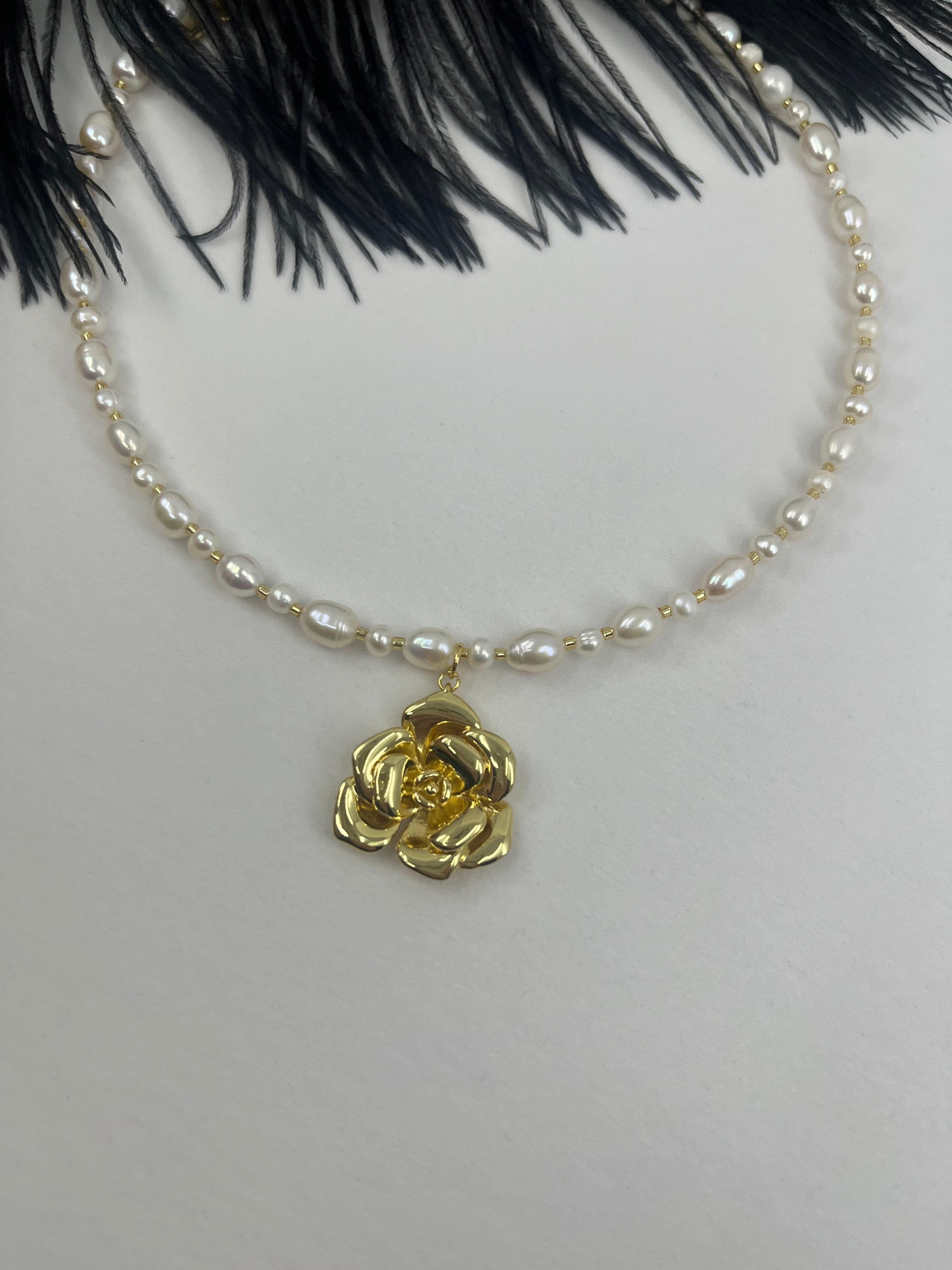 Pearl Necklace with rose pendant: 18K Gold Plated