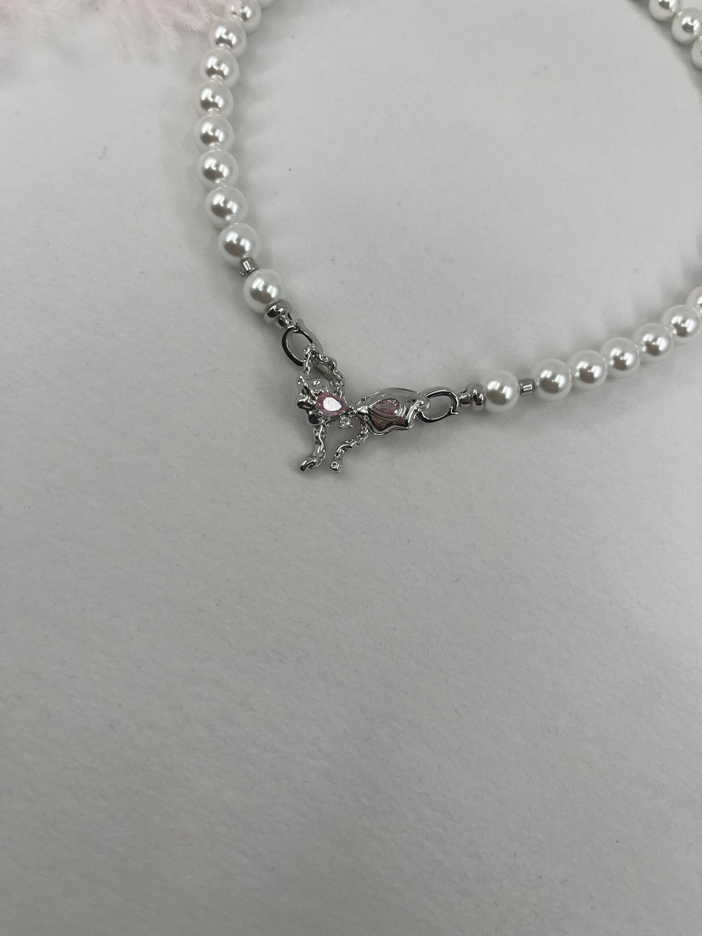 Shell Pearl Necklace with butterfly Clasp