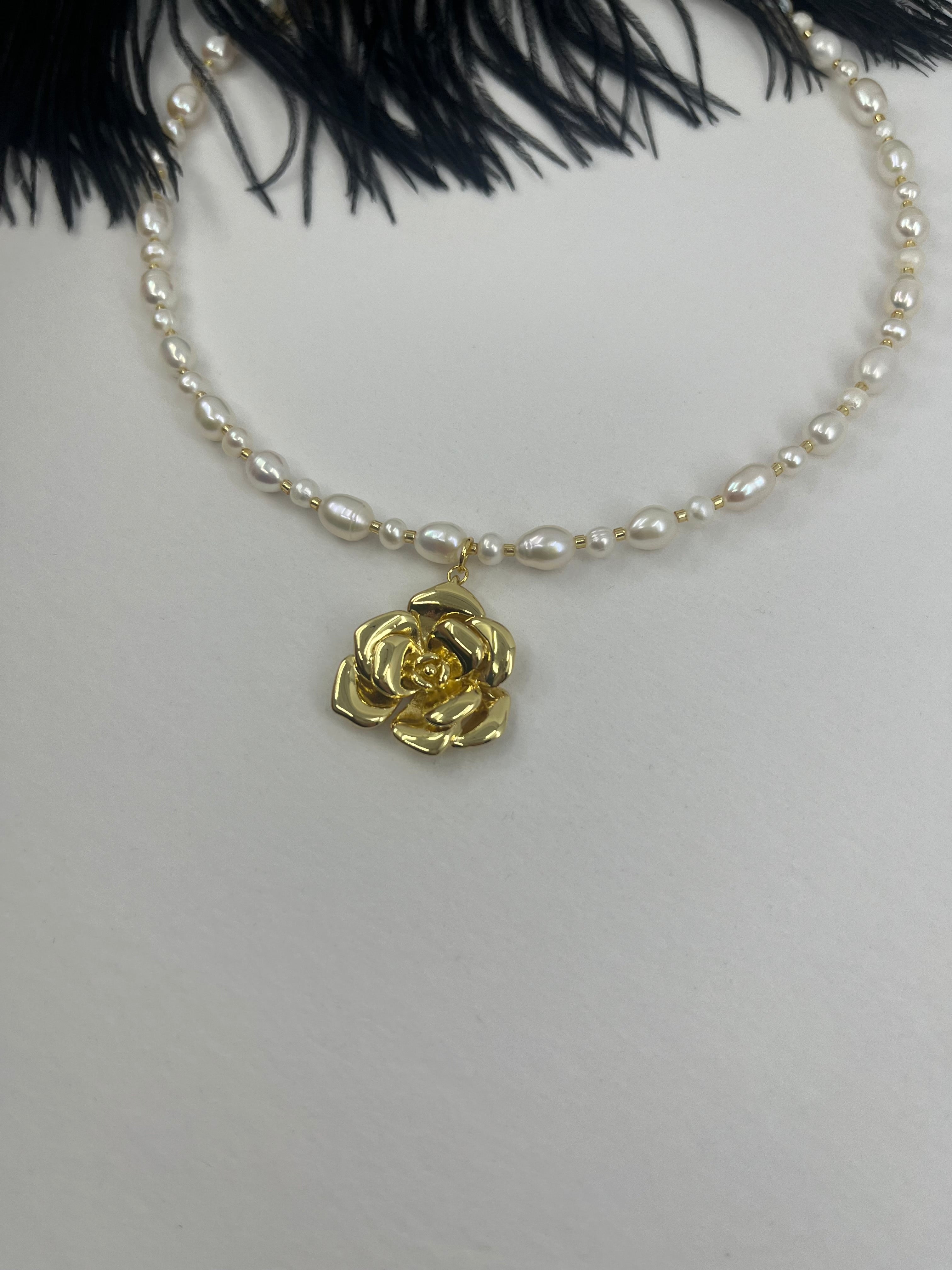Pearl Necklace with rose pendant: 18K Gold Plated