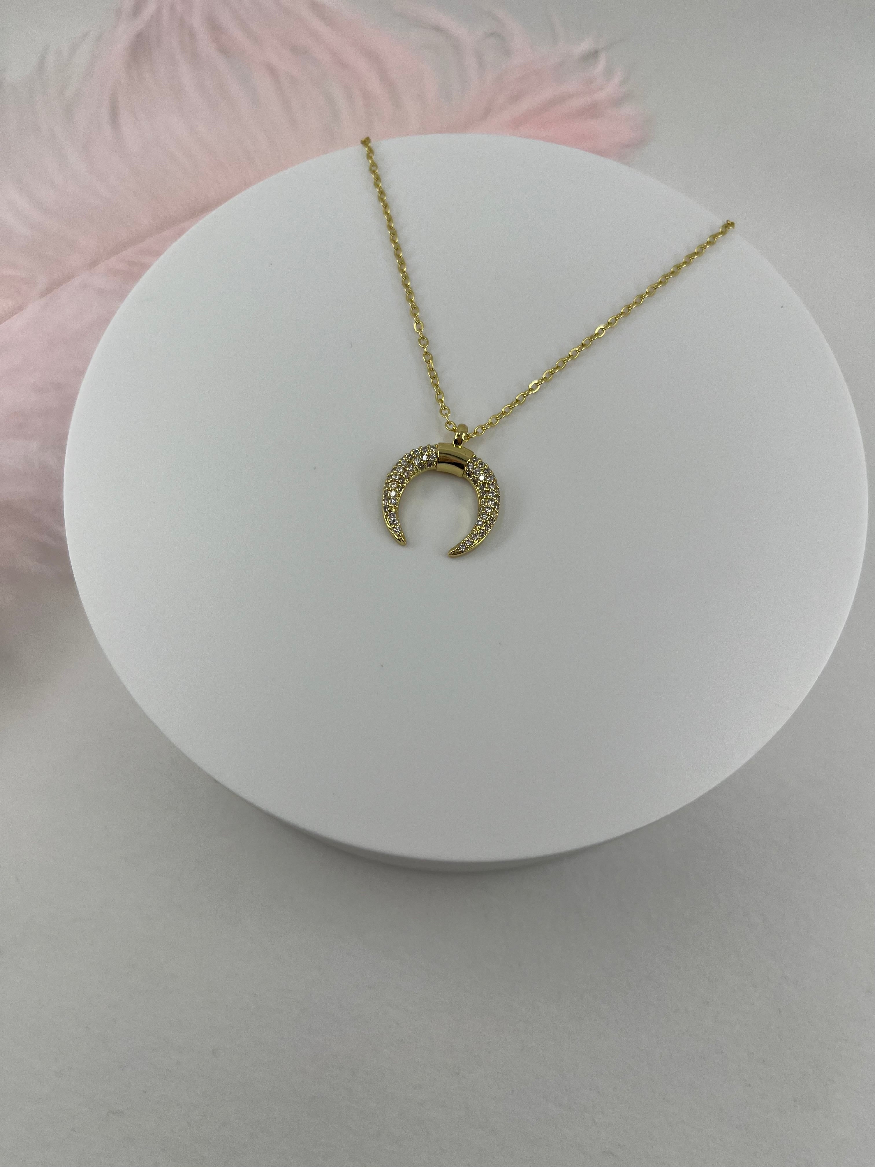 Choker necklace with zirconia moon pendants: 18K Gold Plated