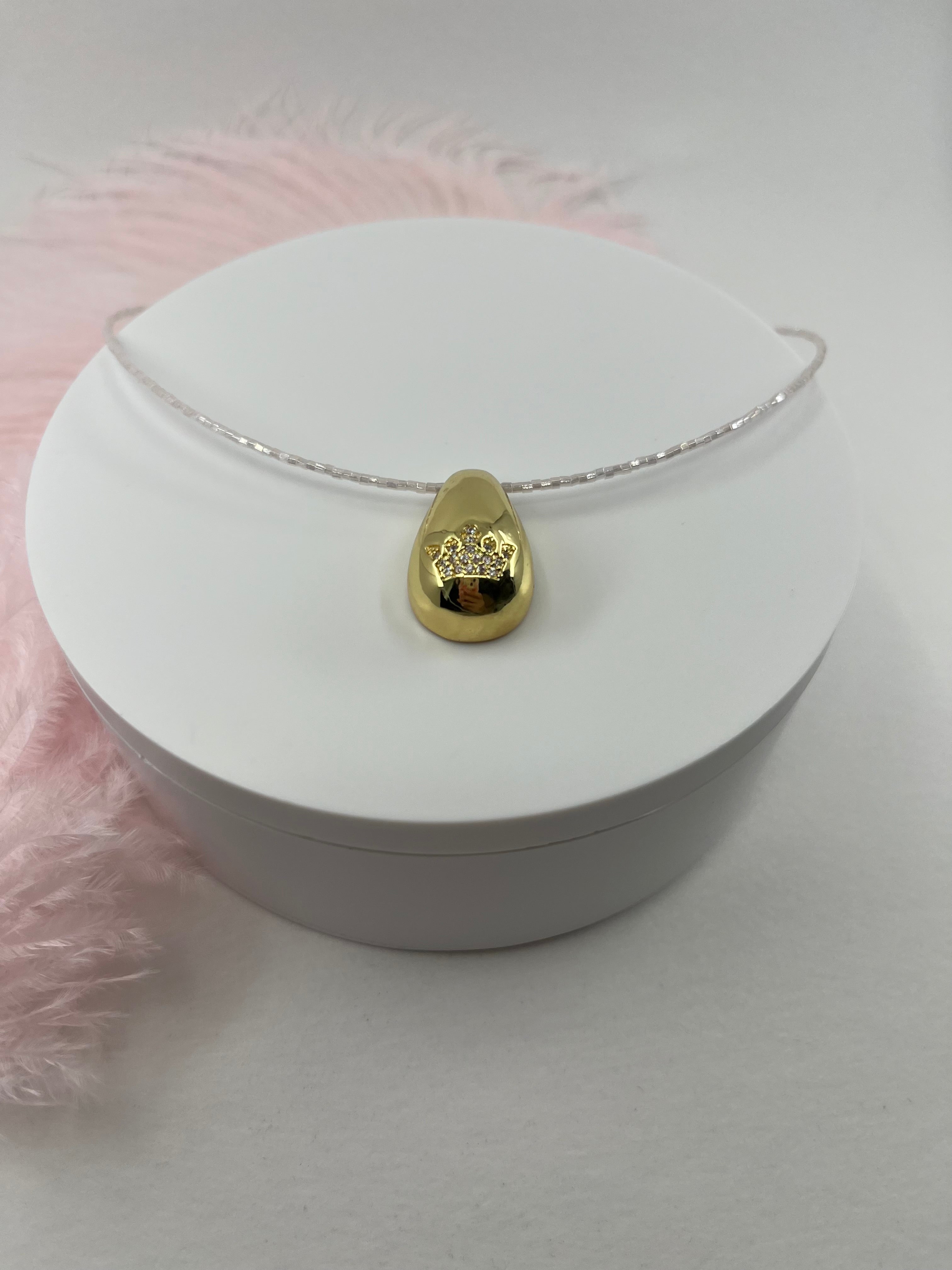 Beaded choker with gold teardrop crown pendants: 18K Gold Plated