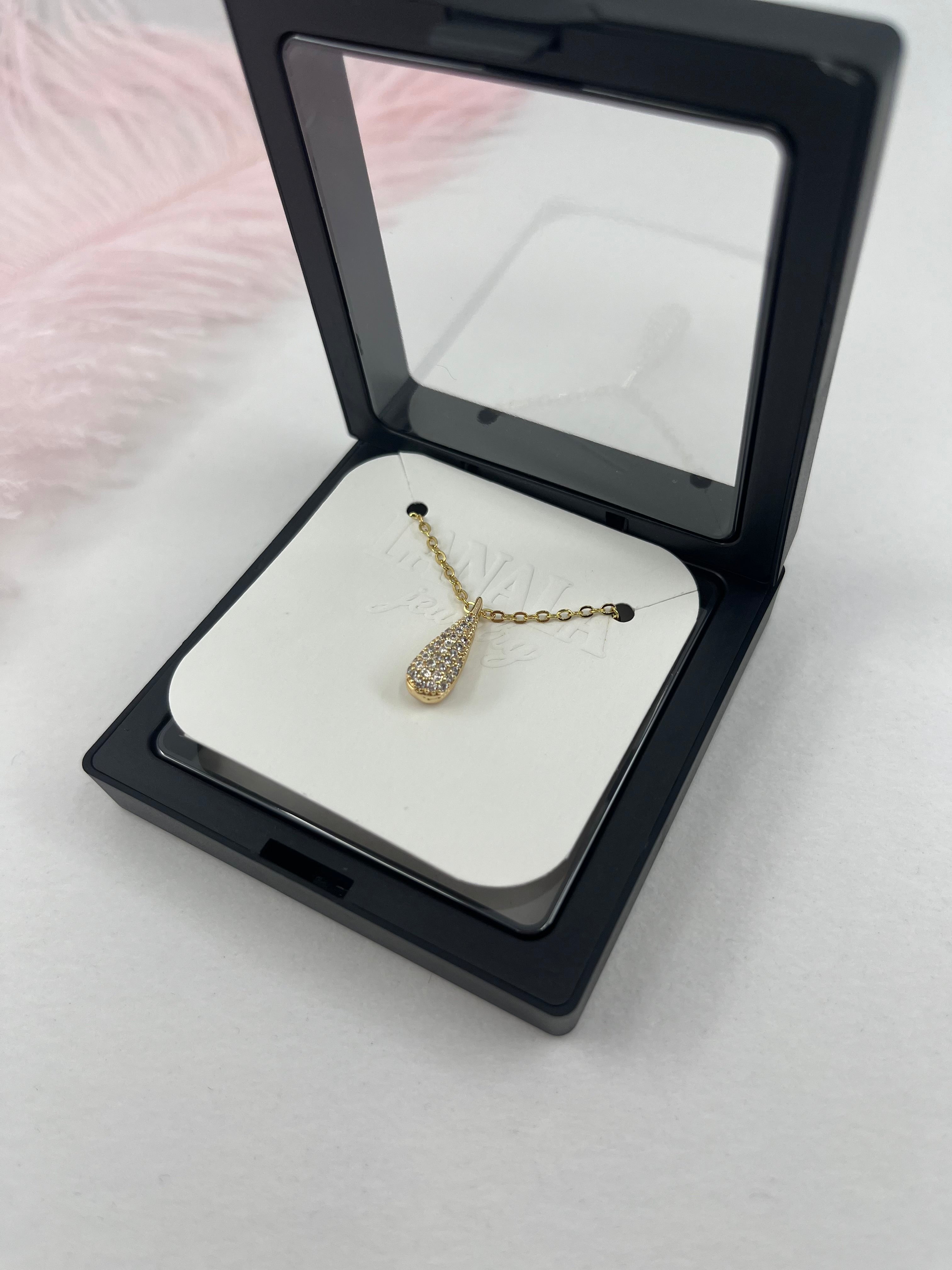 Choker necklace with zirconia teardrop pendants: 18K Gold Plated