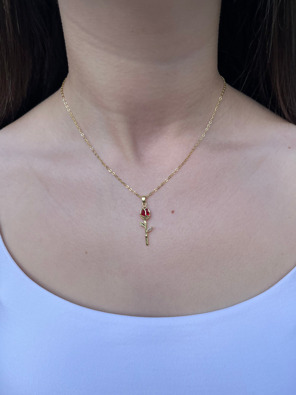 Choker necklace with gold zirconia rose pendants: 18K Gold Plated