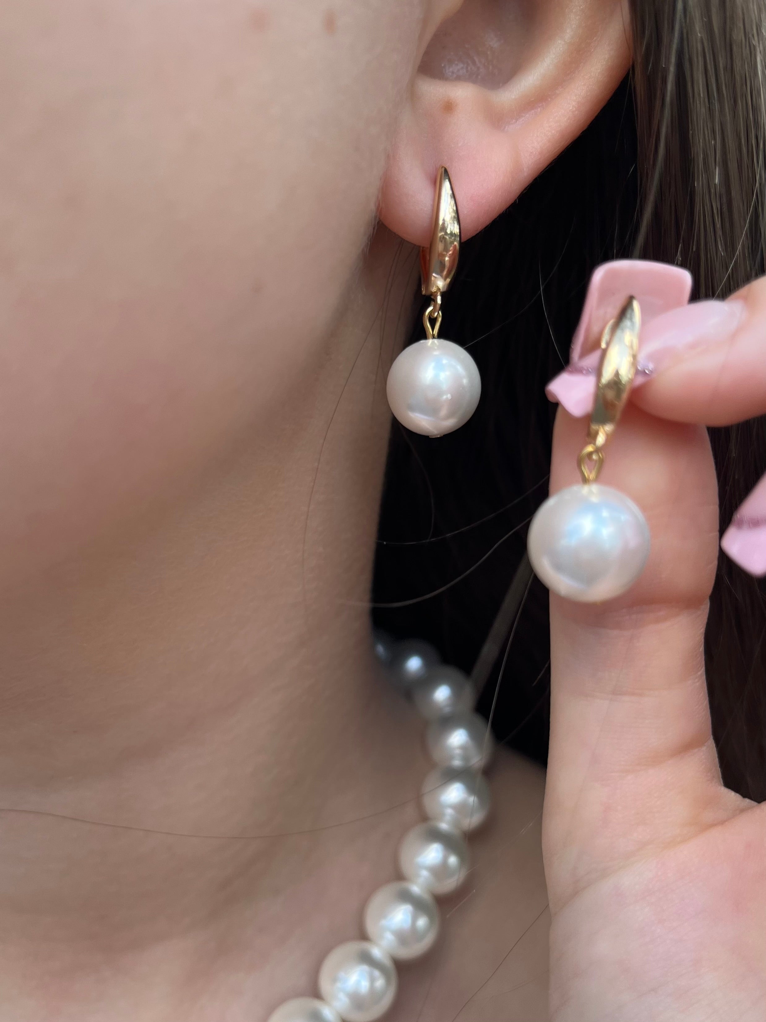 Shell Pearl Necklace and earrings, 18K Gold Plated Clasp