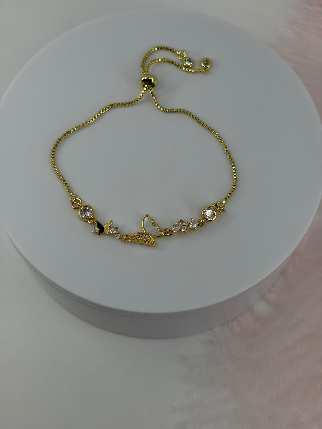 Butterfly bracelet with slider chain
