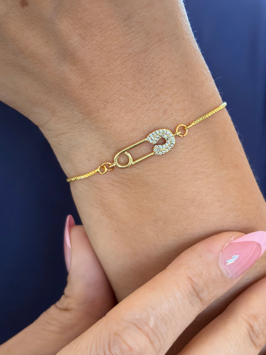 Zirconia safety pin bracelet with slider chain