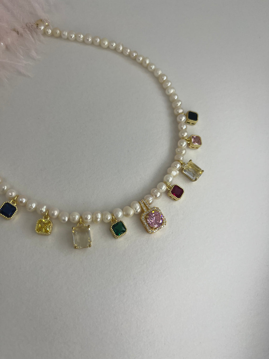 Pearl Necklace with zirconia pendants: 18K Gold Plated