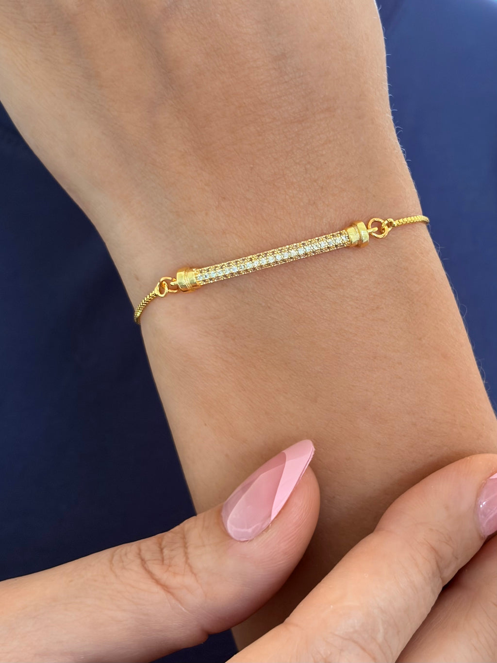 Zirconia bar bracelet with slider chain