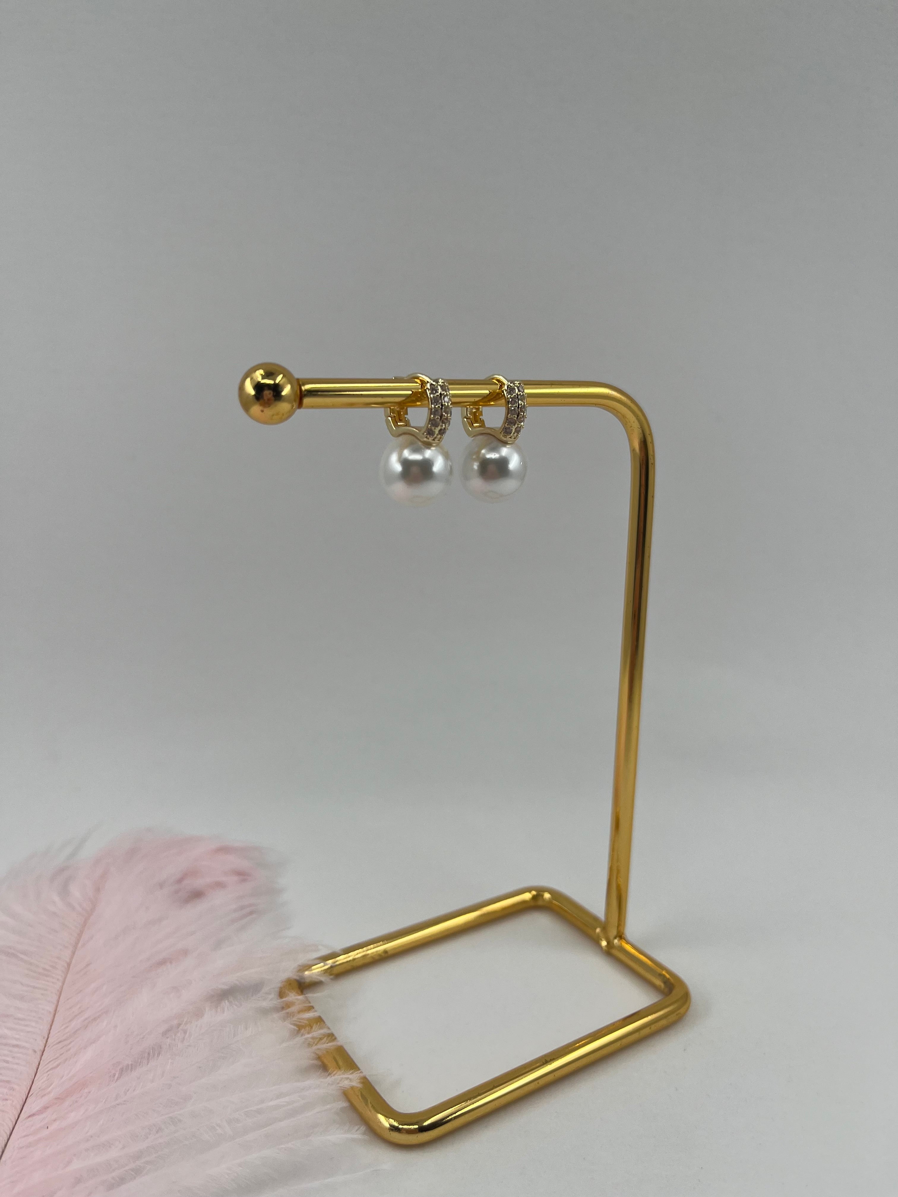 Natural Pearl Shell Gold Zirconia Earrings