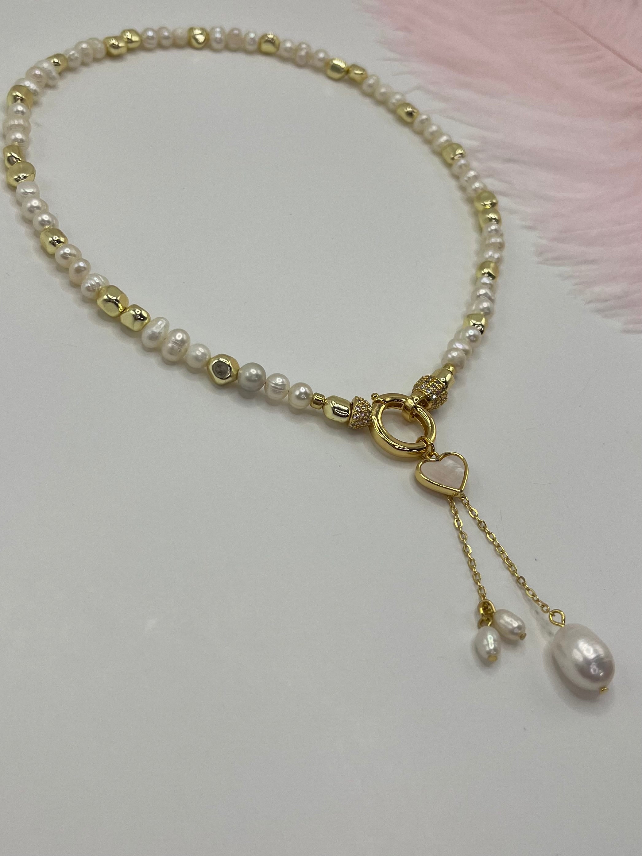 Freshwater Pearl Choker Necklace with heart pendant: 18K Gold Plated