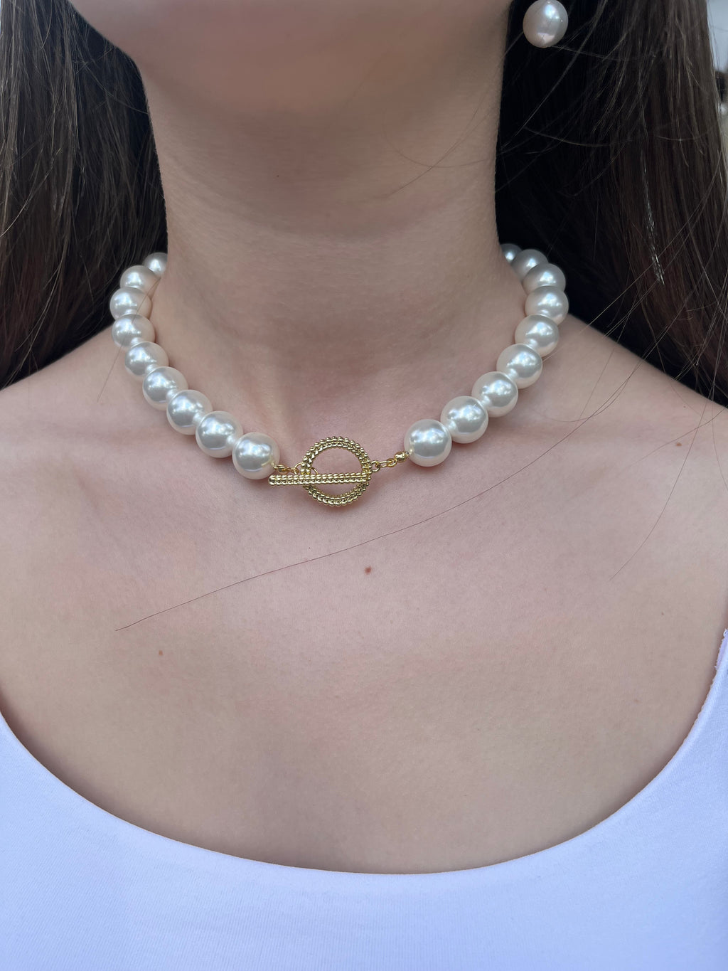 Shell Pearl Necklace and earrings, 18K Gold Plated Clasp