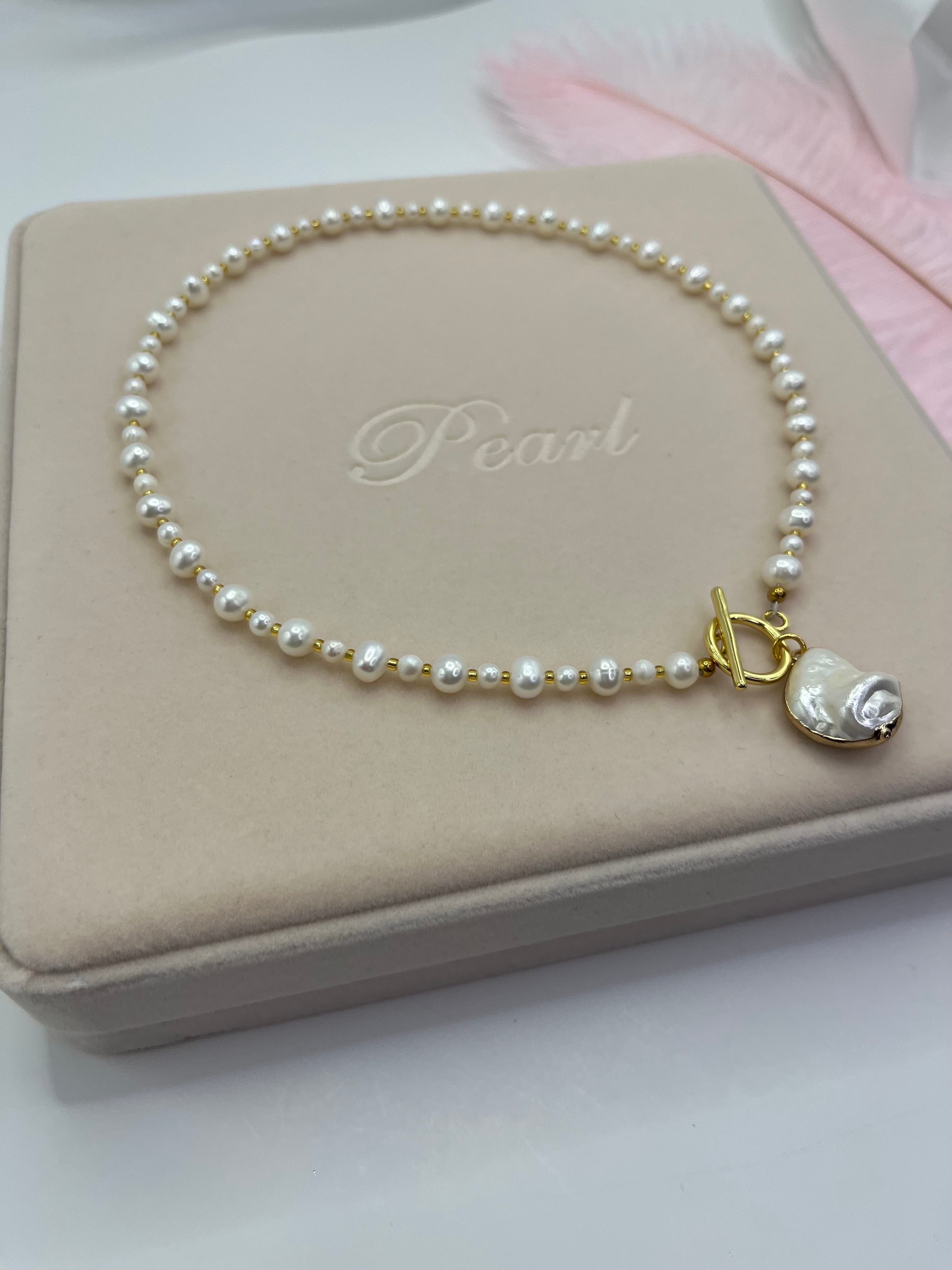 Pearl Choker Necklace with Shell pendant: 18K Gold Plated