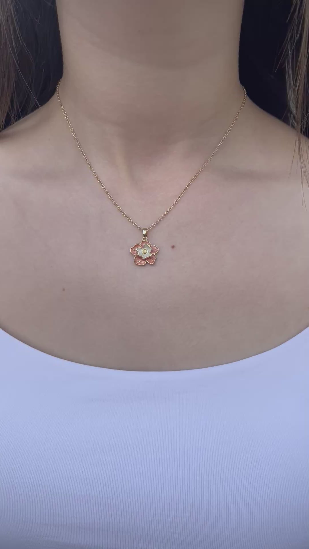 18K Gold Flower Enamel Pendant Necklace