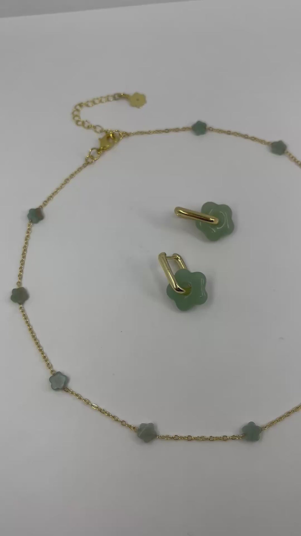 Aventurine flower Earrings and Necklace, 18K Gold Plated