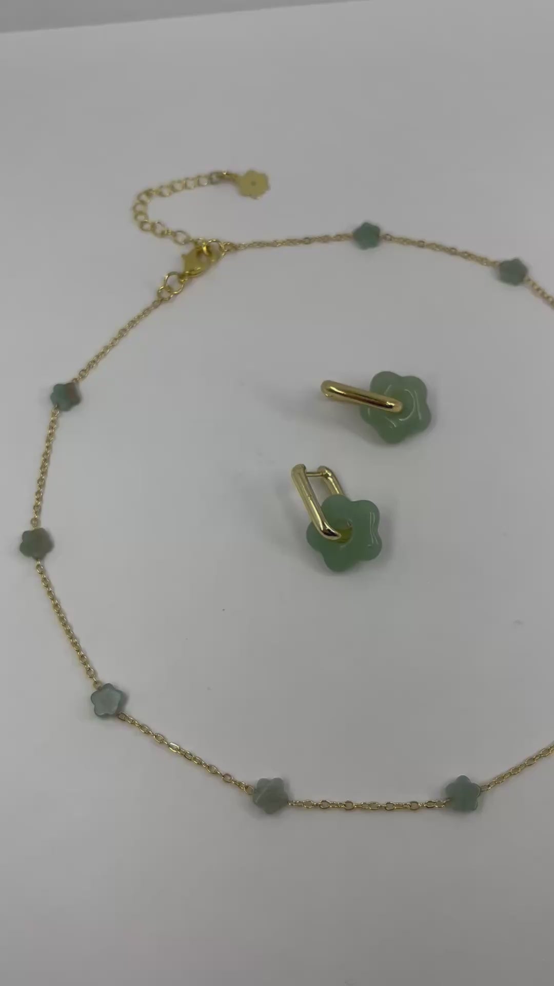 Aventurine flower Earrings and Necklace, 18K Gold Plated