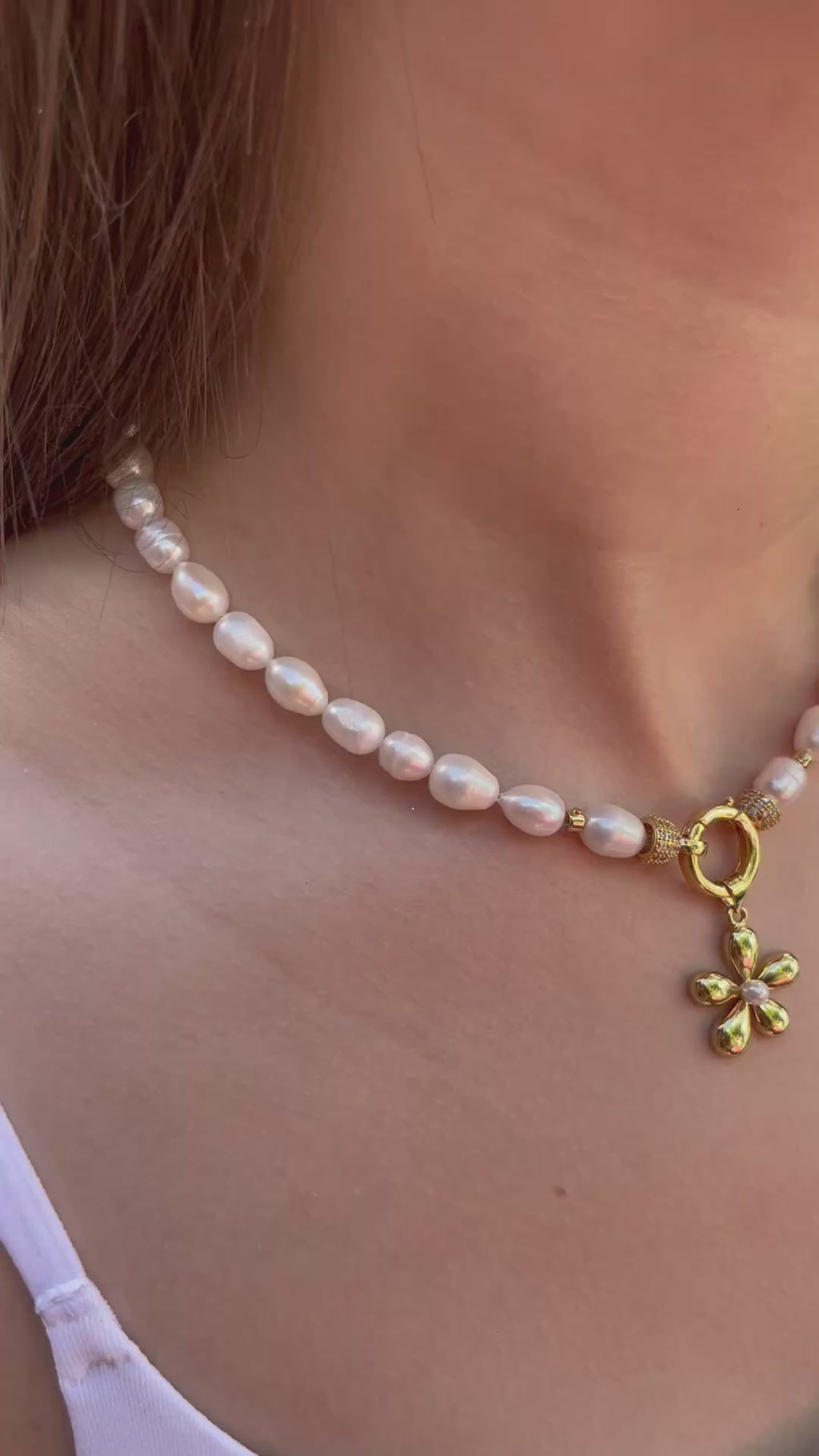 Freshwater Pearl Choker Necklace with flower pendant: 18K Gold Plated, Vintage Style.