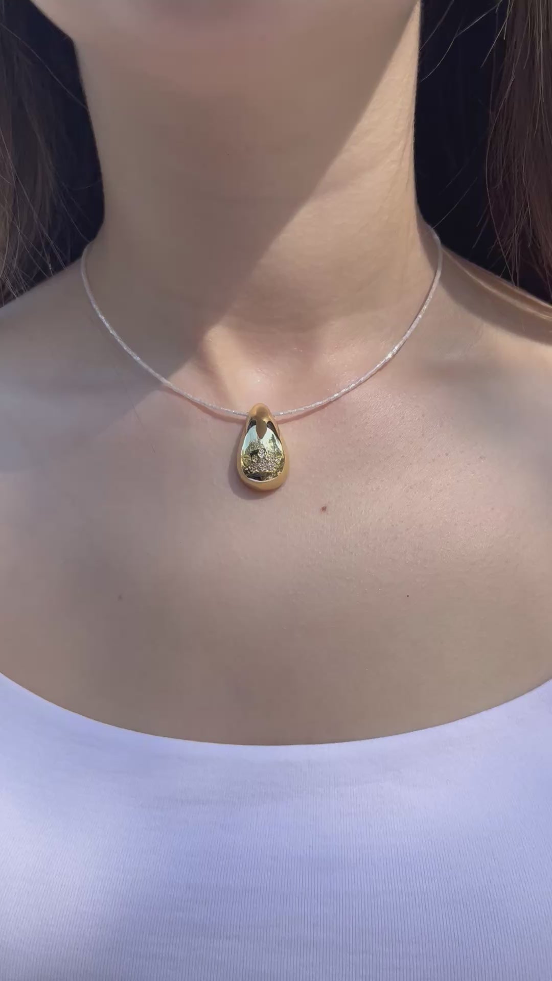 Beaded choker with gold teardrop crown pendants: 18K Gold Plated