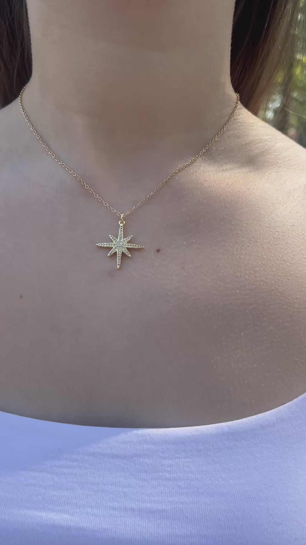 Choker necklace with zirconia star pendants: 18K Gold Plated