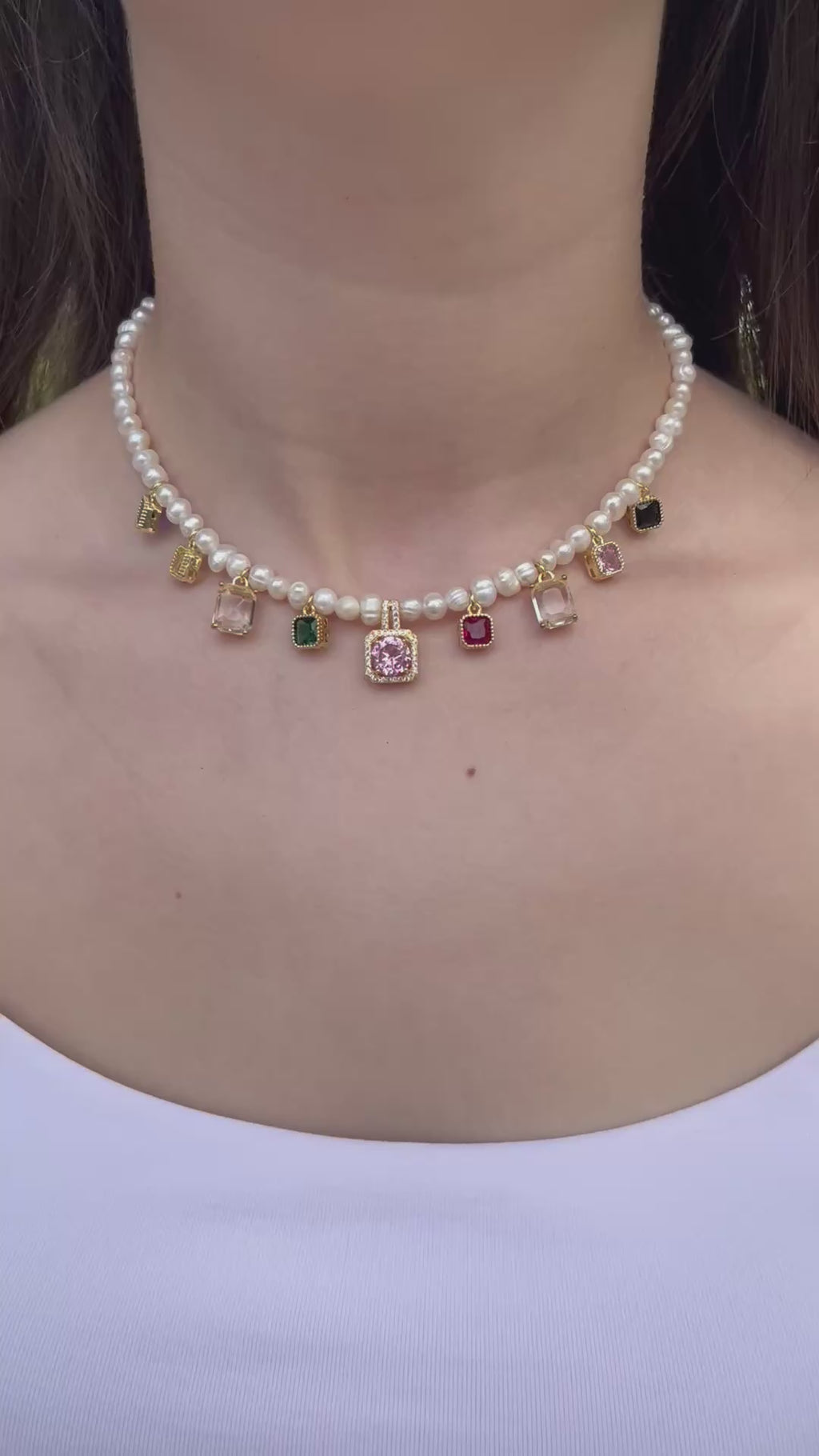 Pearl Necklace with zirconia pendants: 18K Gold Plated
